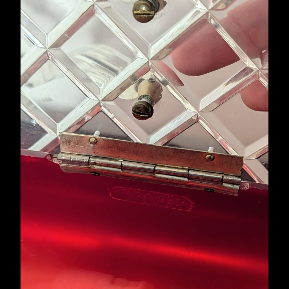 Wow FLORIDA HANDBAGS of Miami RED METALLIC & Clear Lucite Purse from the 1950s - Picture 6 of 7